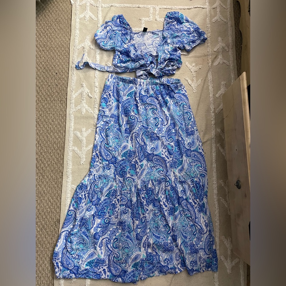 Shein blue paisley 2 piece set